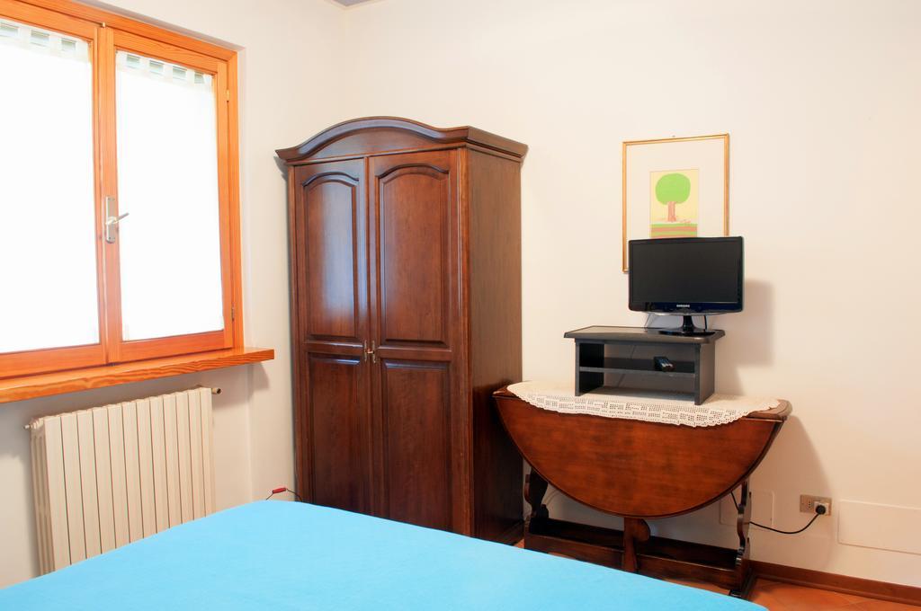 Bed and Breakfast La Casa Dei Boschi San Marino Habitación foto